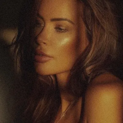 Emma Rose profile
