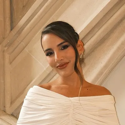 Maria Valeria Urdaneta profile