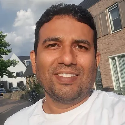 Neelesh Singhal profile