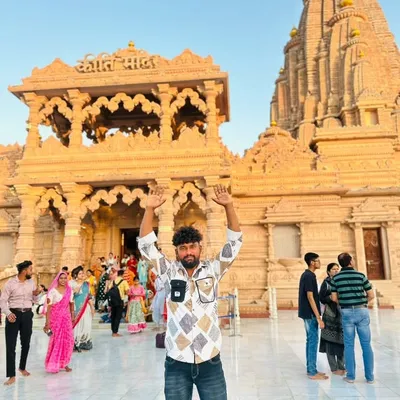 Ravi Singnath profile