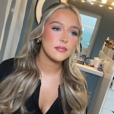 Sín Makeup Artistry profile