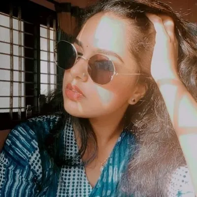 S i t h a r a ❄ profile