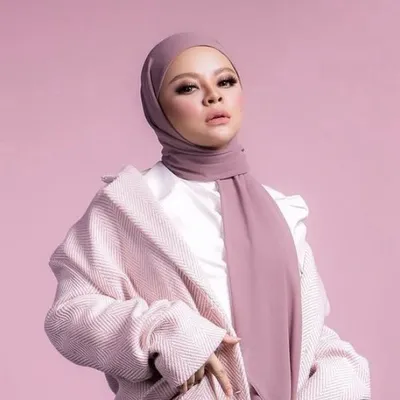 Siti Sarah Raissuddin profile
