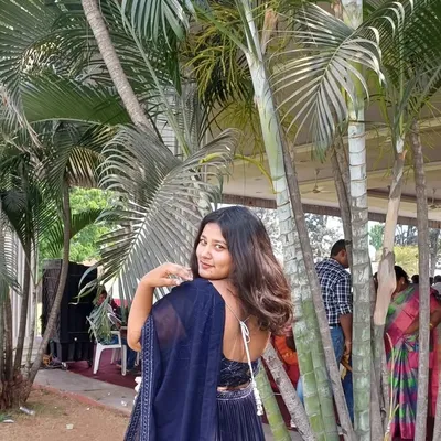 सिया पांडेय 🌙 profile