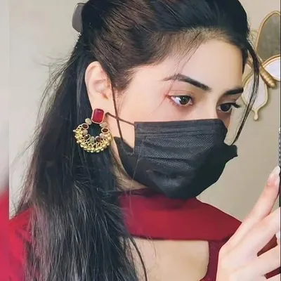 Mira Khan profile