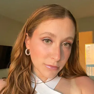 isabelle✨| skincare & beauty profile