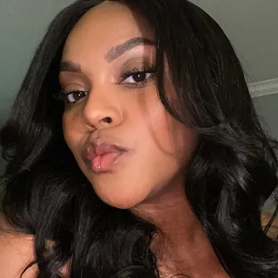 Alexa | Skincare + Lifestyle profile