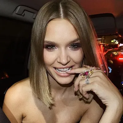 Josephine Skriver Updates profile