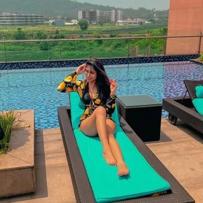 Roshni Songhare 🌹 profile