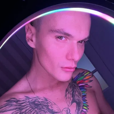 R~O~M~A~N~O~V profile