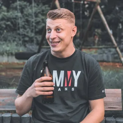 Chris Schneider profile