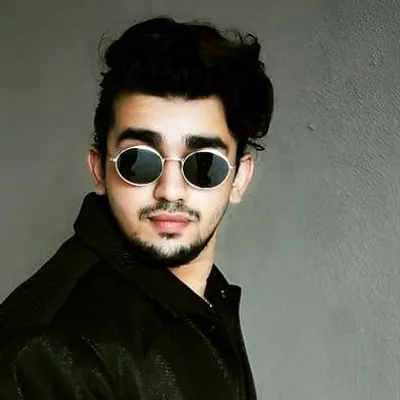 vishalpandey_smile_king profile