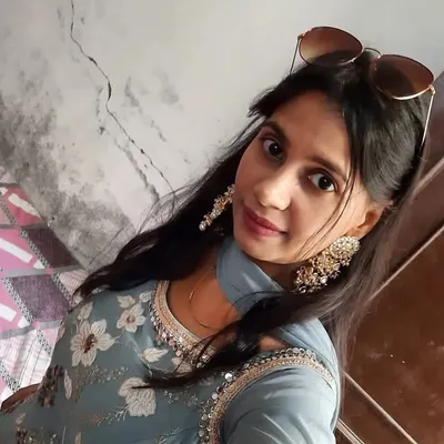 smriti grover profile
