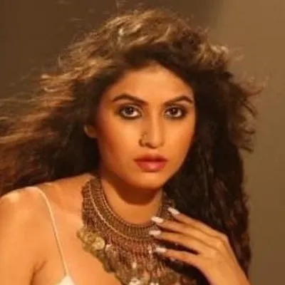 SNEHA SINGH ✨️ profile