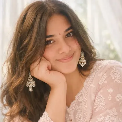 Sneha khushii profile