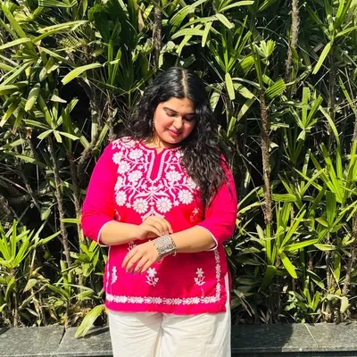 Sneha Thakar profile