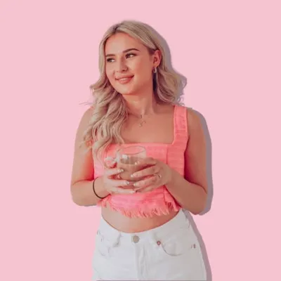 MILLIE | social media manager profile
