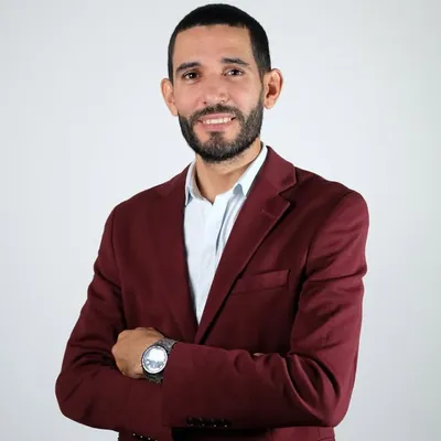 الأستاذ سفيان -ط- profile