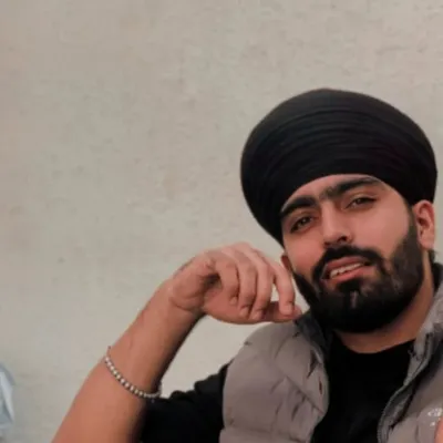 ملکیات. 🖤 profile