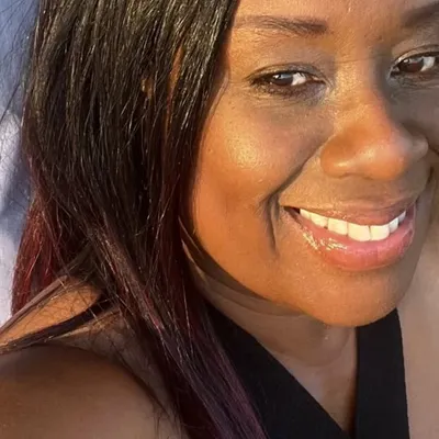 Charmlovestoeat profile