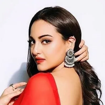 Sonakshi Sinha beautiful diva profile
