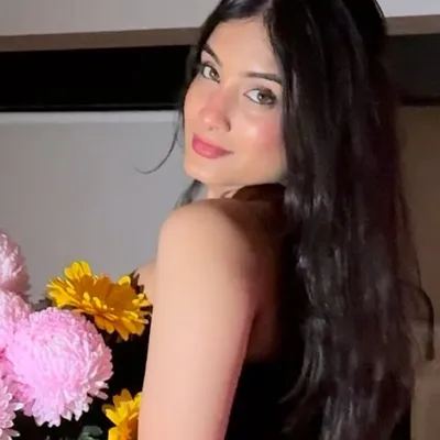 Sonal Phadtare🕊️ profile
