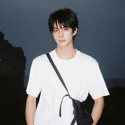 宋威龙 profile