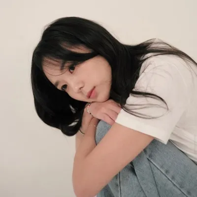 채수빈 profile