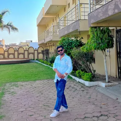 suraj chaturvedi profile