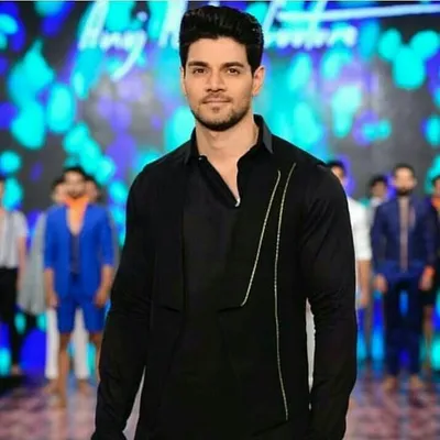 sooraj pancholi ๐ profile