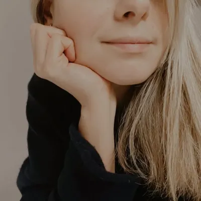 Sophia Schillik/ authentic photography & personal branding profile