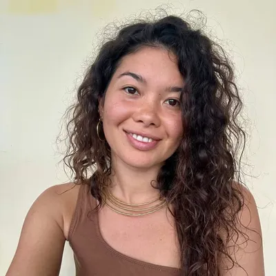 Sophie Chi | Embodiment & Business profile