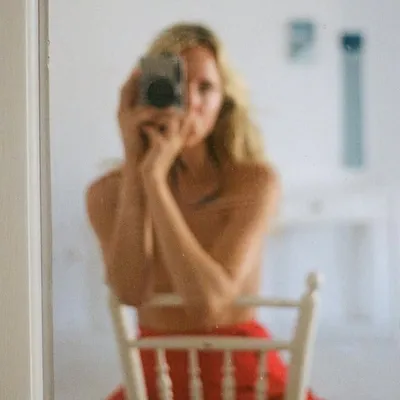 Sophie Van der Perre profile