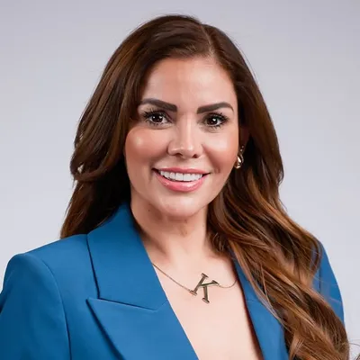 Karina Barrón profile
