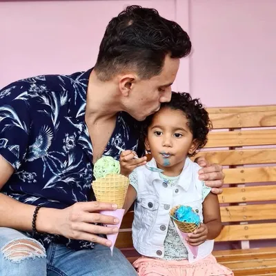 Julio de León ahora papá profile