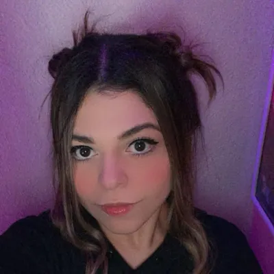 Eva Renata profile