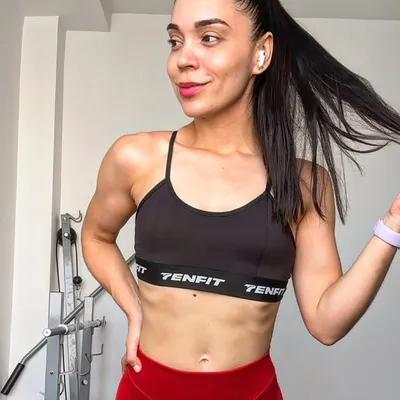 LINA ALVAREZ profile