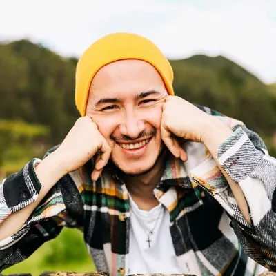 Sebastian Macias profile