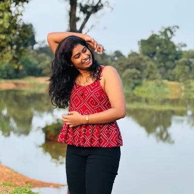 Sravani Ijju profile