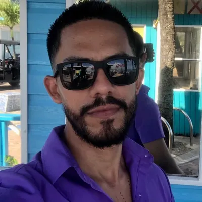 Carlos Andrés profile