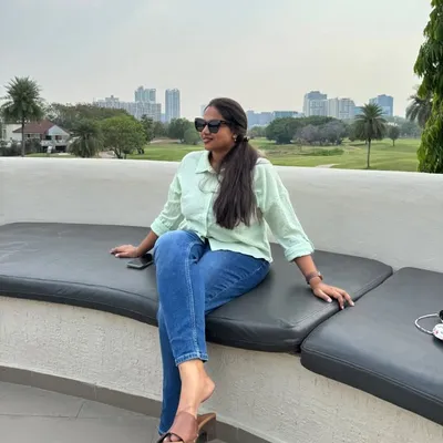SRESHTA🔹️ profile