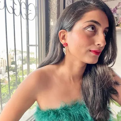 Srija Srinivasan profile
