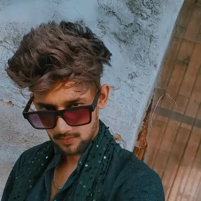 Malek Sahil profile