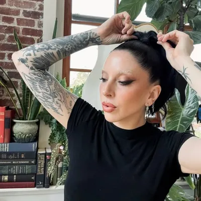Steffanie Sebastiana Strazzere profile