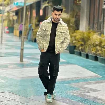 Aman Mansoori profile