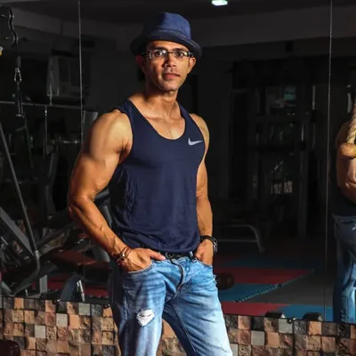 Himanshu Kaushik profile
