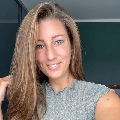 Stefanie profile