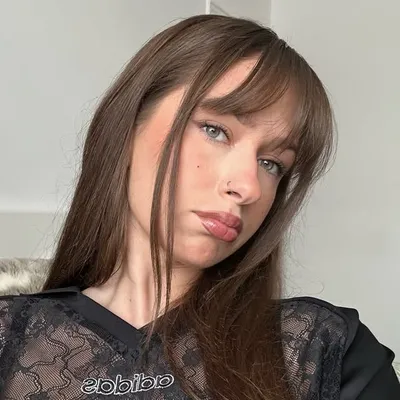 stefania profile