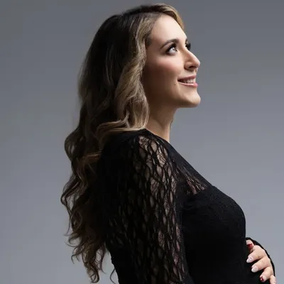 Stefani profile