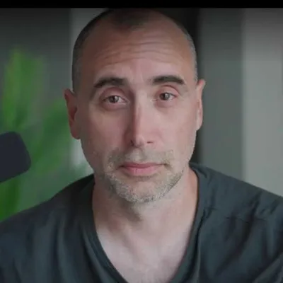 Stefan Mischook profile